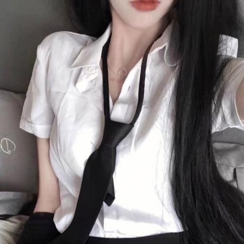 杜宾巡官:白色毒药